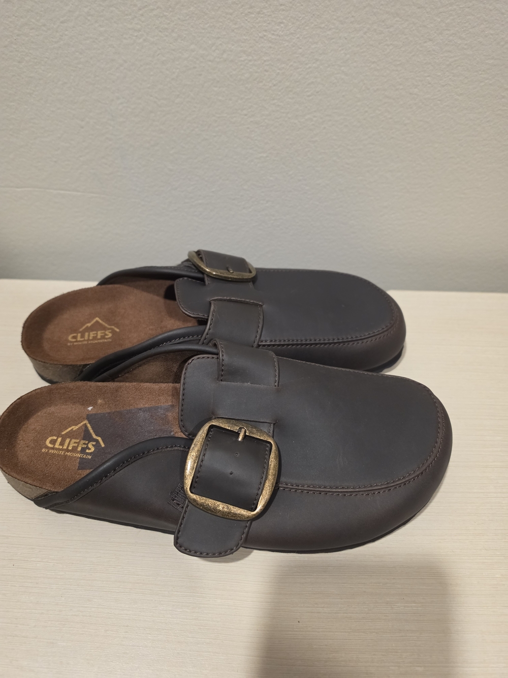Cliffs by White Mountain Brylee Clogs Mules Dark Brown Buckle Comfort Size 9M